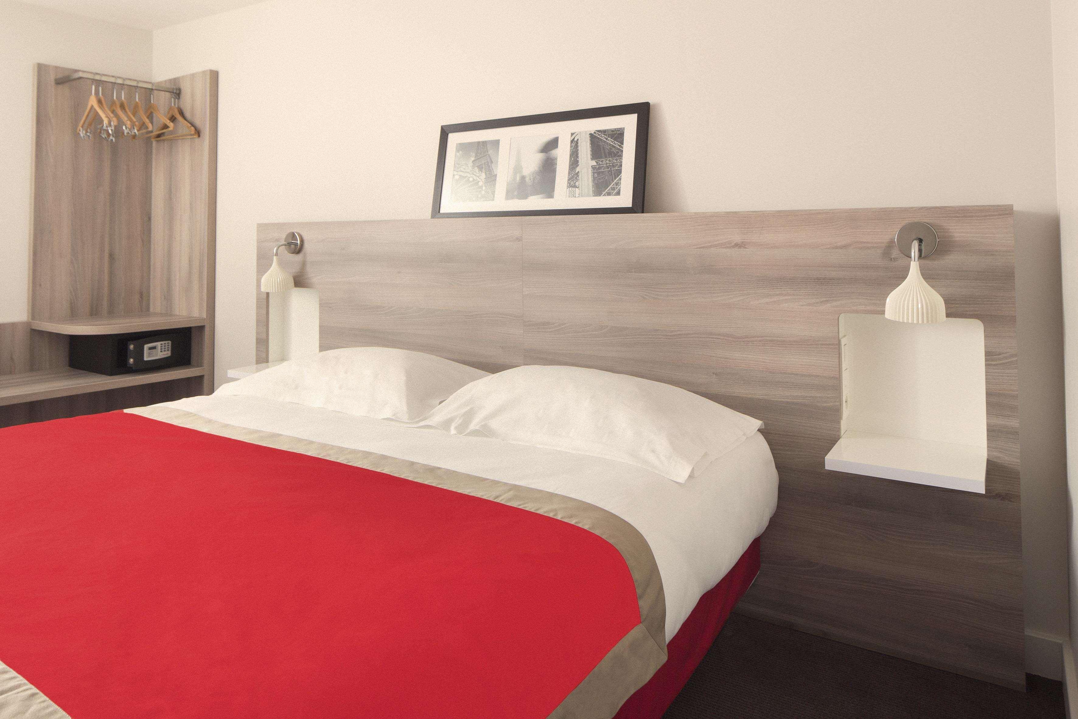 คีเรียด์ ปารีส เอส์ บัวส์ เดอ วินแซนส์ Hotel แซ็ง-มัวริซ ภายนอก รูปภาพ