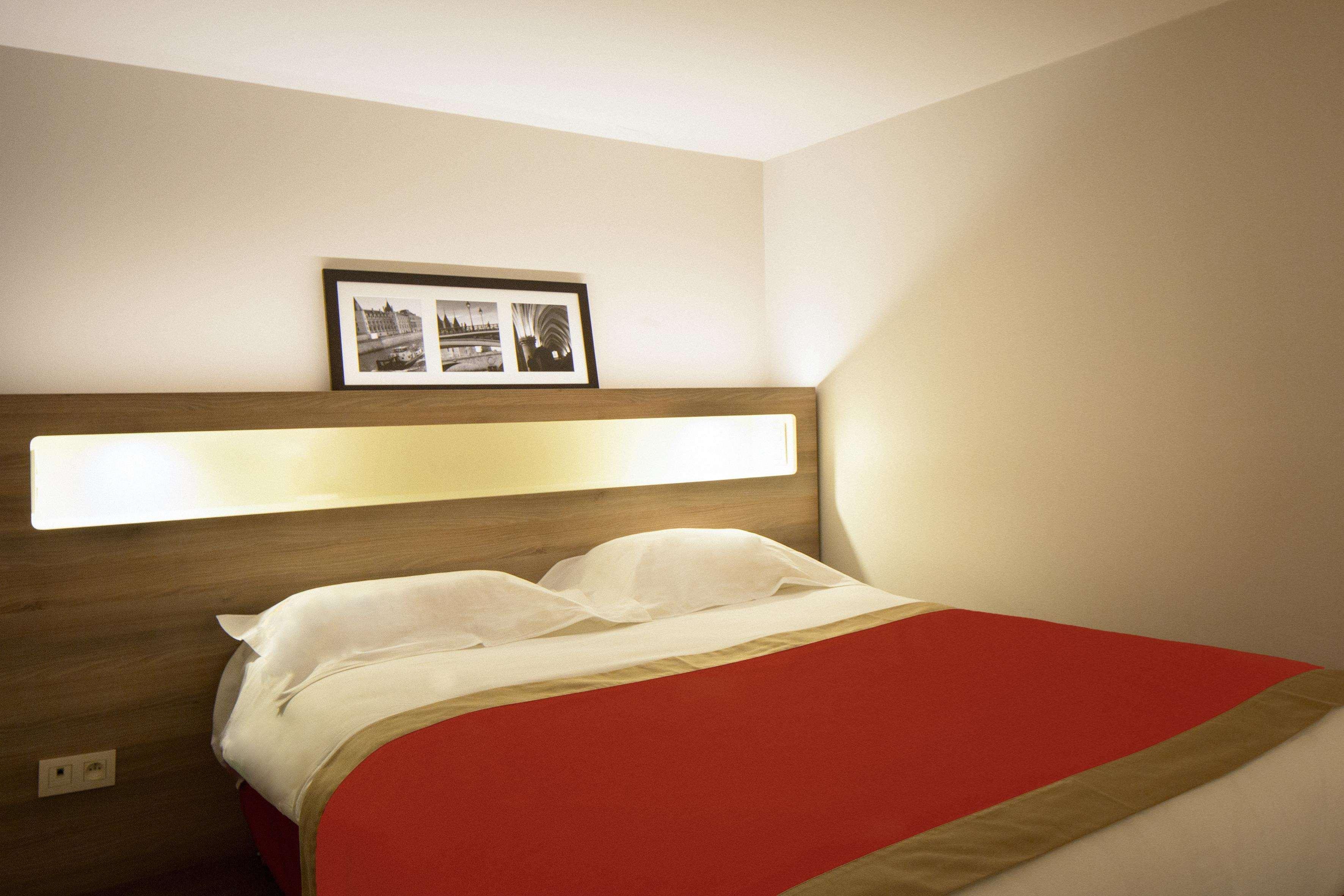 คีเรียด์ ปารีส เอส์ บัวส์ เดอ วินแซนส์ Hotel แซ็ง-มัวริซ ภายนอก รูปภาพ